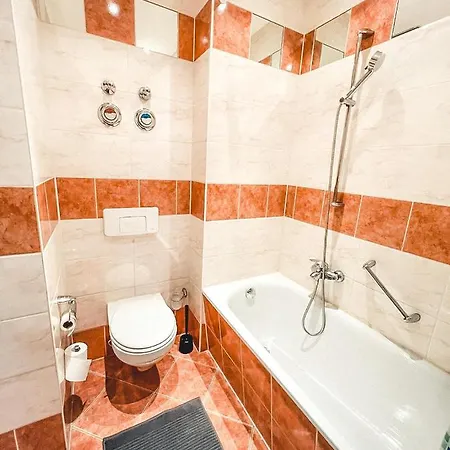 Zentrum, 2R, Balkon, WiFi, 4P, modern, ruhig Chemnitz Exterior foto