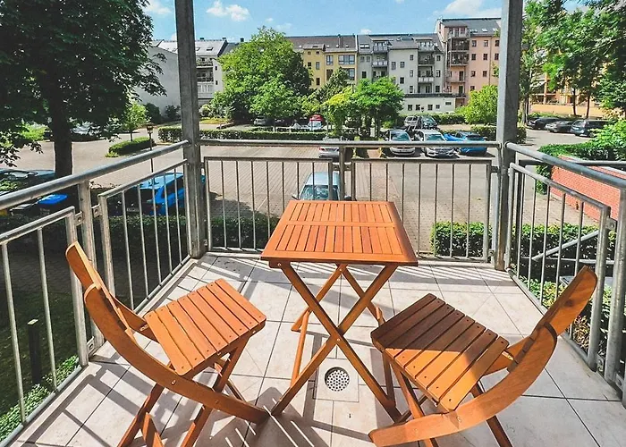 Zentrum, 2R, Balkon, WiFi, 4P, modern, ruhig