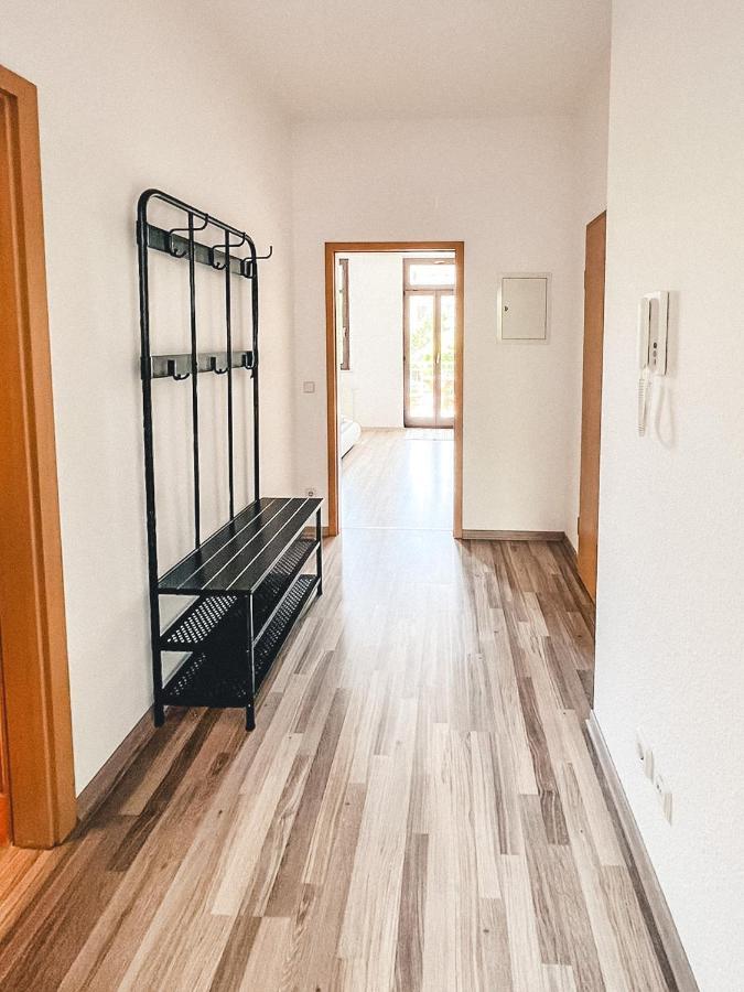 Apartment Zentrum, 2r, Balkon, Wifi, 4p, Modern, Ruhig