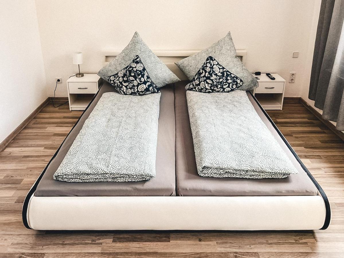 Zentrum, 2r, Balkon, Wifi, 4p, Modern, Ruhig Apartment Chemnitz